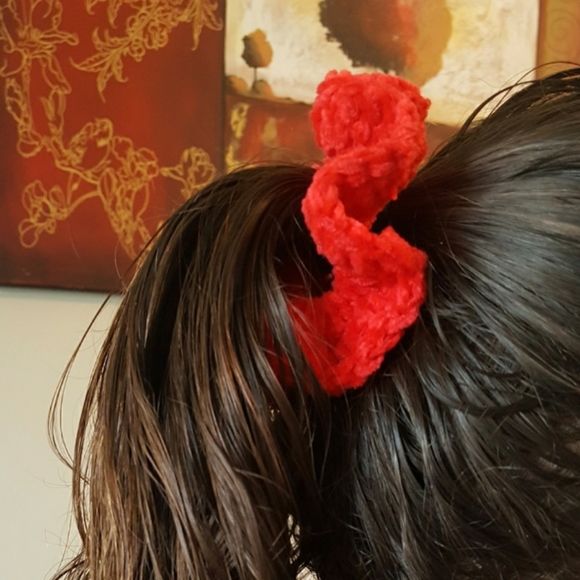 ⭐HP⭐ Crochet Scrunchies - Picture 7 of 7